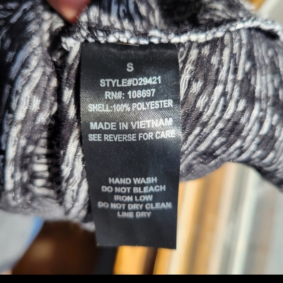 🏷️3/$15 size small sleeveless houndstooth mini dress - Picture 6 of 6